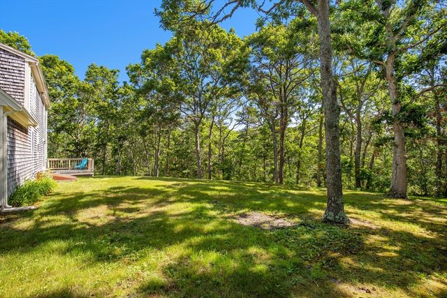29 Carleton Dr, Mashpee, MA 02649
