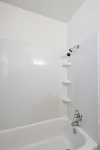 613 W Hammond Street, Lancaster, TX 75146