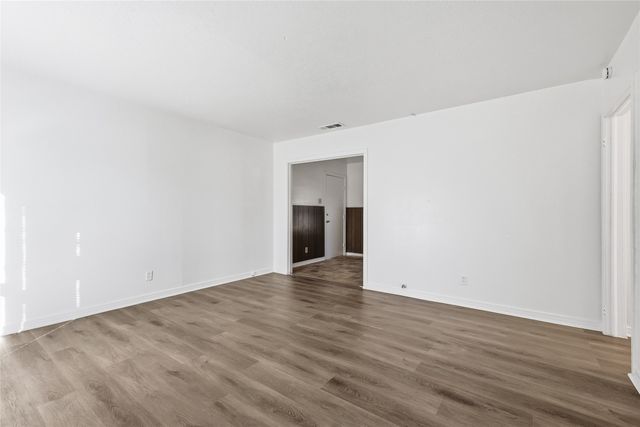 613 W Hammond Street, Lancaster, TX 75146