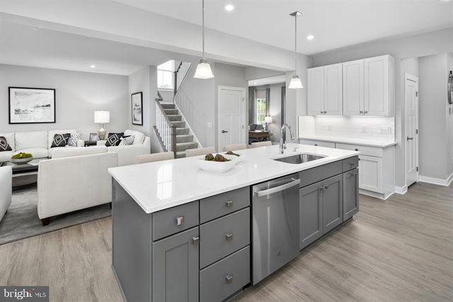 3422 FOX POINTE LN, York, PA 17404