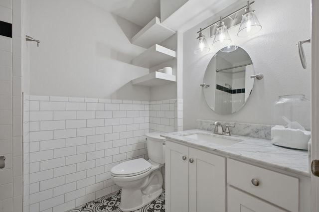 1607 Little Creek Drive, Waxahachie, TX 75165