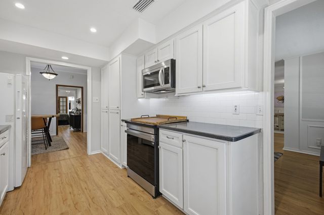 1607 Little Creek Drive, Waxahachie, TX 75165