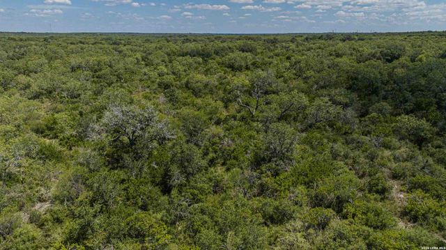 9654 FM 2617, Pettus, TX 78146