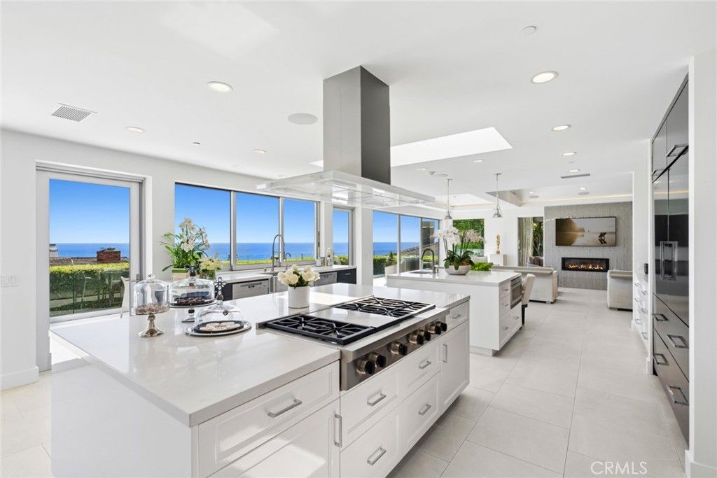 820 Emerald Bay, Laguna Beach, CA 92651 — photo 2