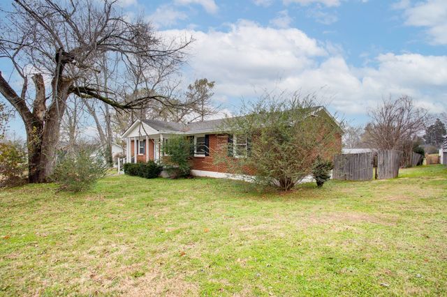 106 Shady Dr, Columbia, TN 38401