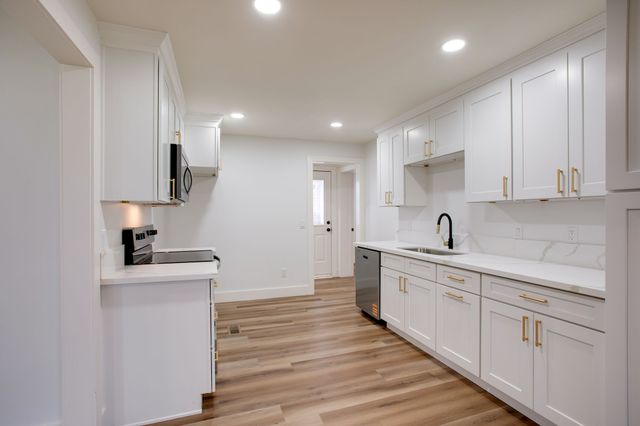 106 Shady Dr, Columbia, TN 38401