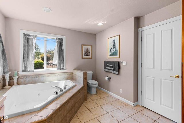 1583 Panoramic Loop, Grants Pass, OR 97527