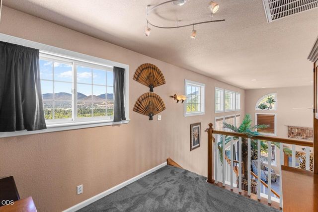 1583 Panoramic Loop, Grants Pass, OR 97527