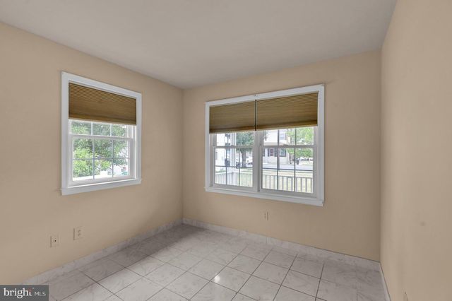 100 N ROBESON ST, Robesonia, PA 19551