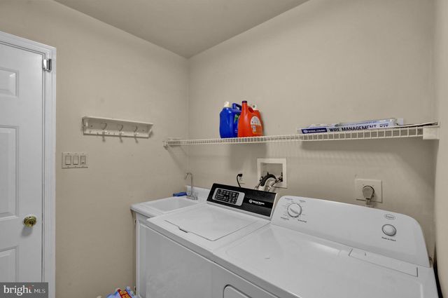 100 N ROBESON ST, Robesonia, PA 19551