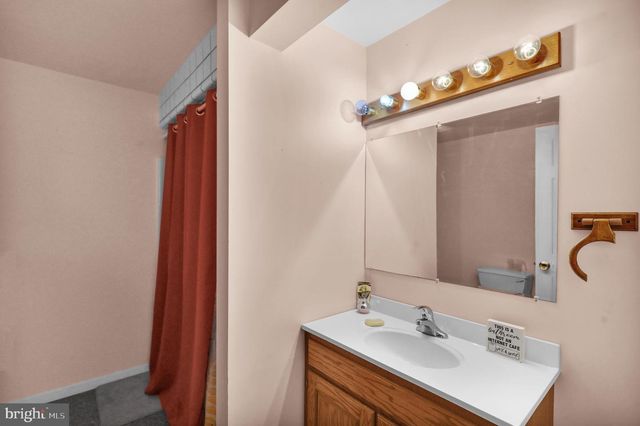 100 N ROBESON ST, Robesonia, PA 19551