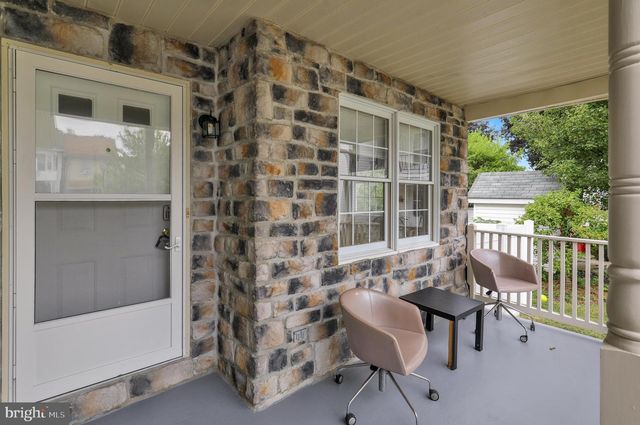 100 N ROBESON ST, Robesonia, PA 19551