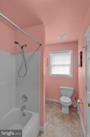 100 N ROBESON ST, Robesonia, PA 19551