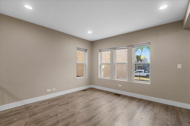 5731 N Washtenaw Avenue 1R, Chicago, IL 60659