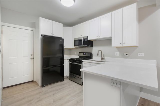 5731 N Washtenaw Avenue 1R, Chicago, IL 60659