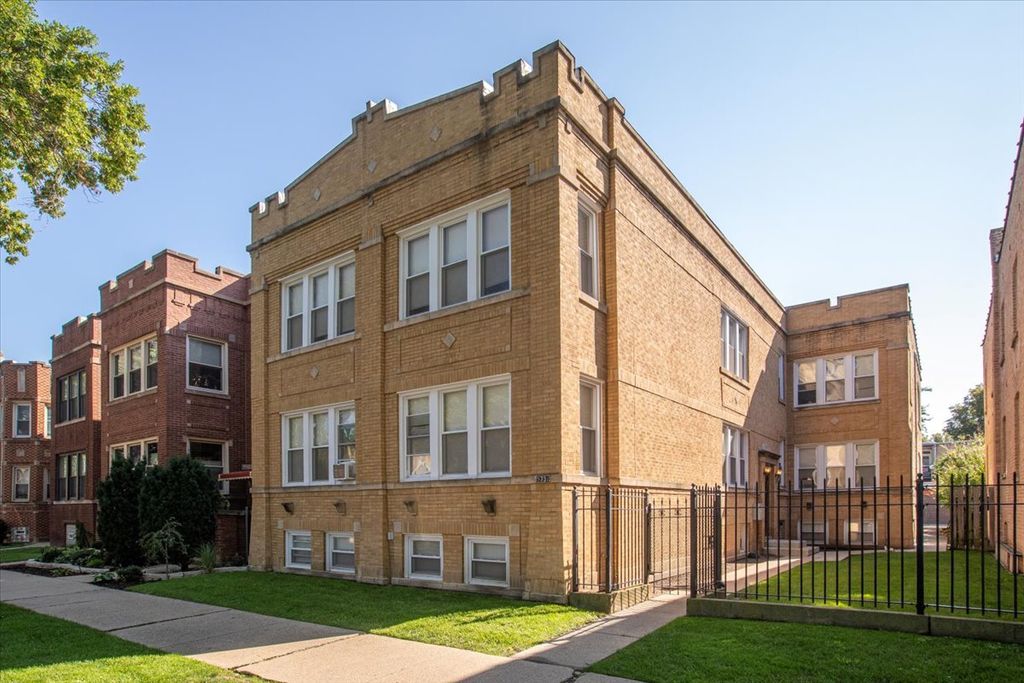 5731 N Washtenaw Avenue 1R, Chicago, IL 60659