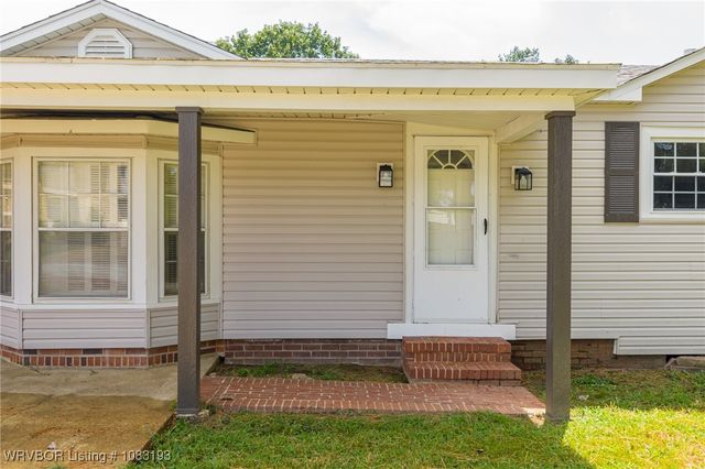 2001 Wolfe Lane, Fort Smith, AR 72901