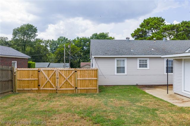 2001 Wolfe Lane, Fort Smith, AR 72901