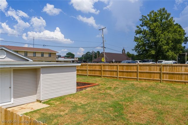 2001 Wolfe Lane, Fort Smith, AR 72901
