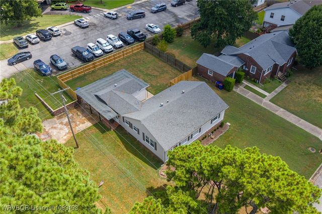 2001 Wolfe Lane, Fort Smith, AR 72901