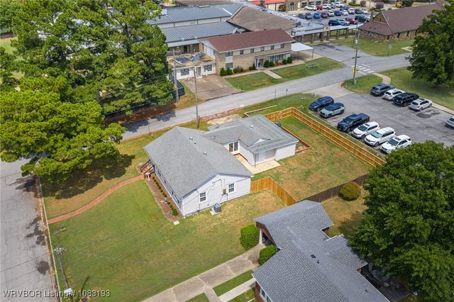 2001 Wolfe Lane, Fort Smith, AR 72901