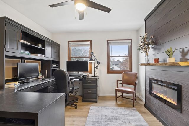 395 Southampton Drive, Geneva, IL 60134