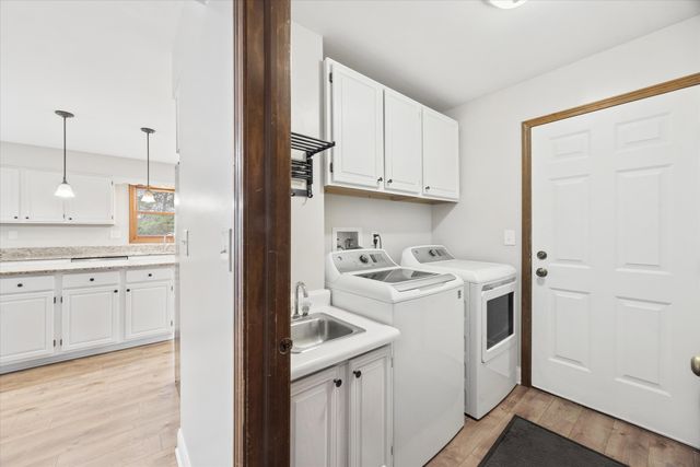 395 Southampton Drive, Geneva, IL 60134