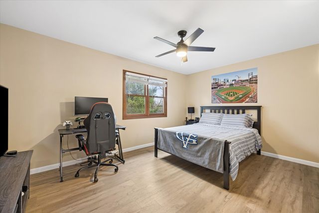 395 Southampton Drive, Geneva, IL 60134