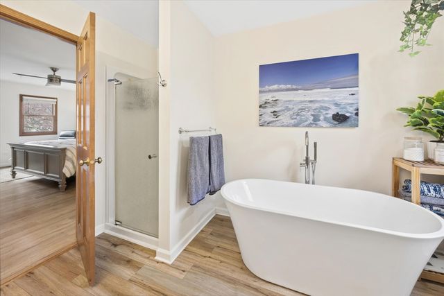 395 Southampton Drive, Geneva, IL 60134