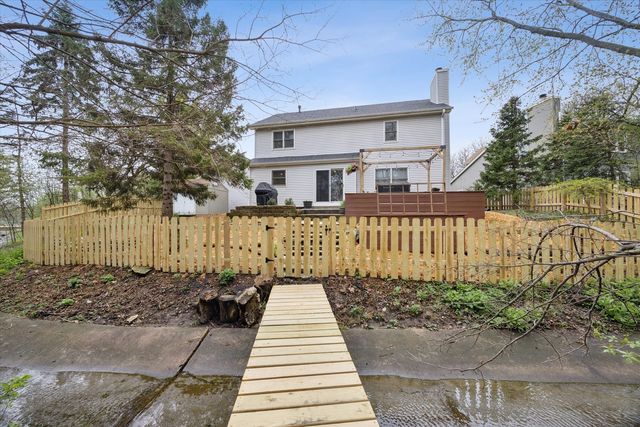 395 Southampton Drive, Geneva, IL 60134