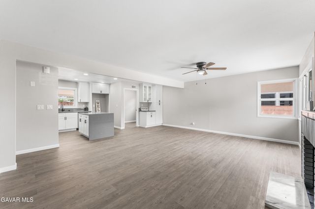 318 W Avenue J-10, Lancaster, CA 93534