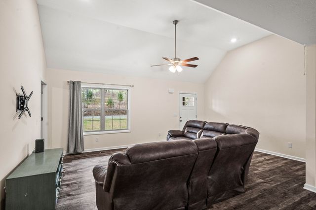 2860 Highway 76, Portland, TN 37148