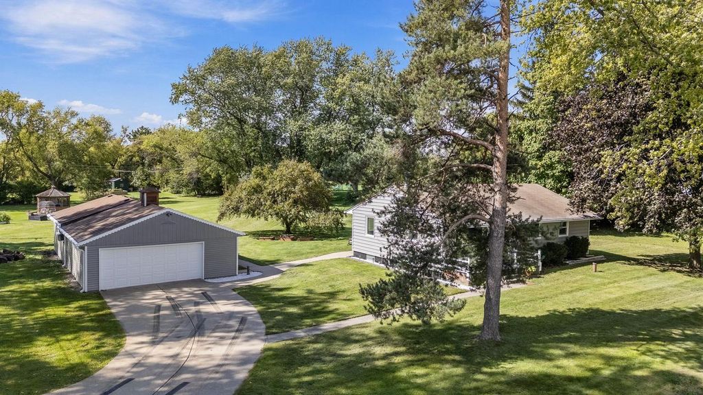 N60W22805 Silver Spring DRIVE, Lisbon, WI 53089