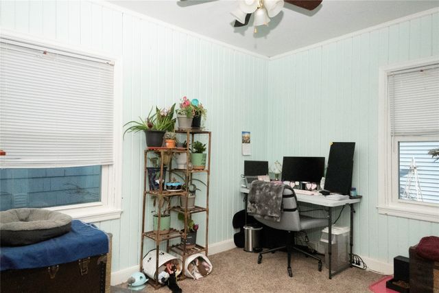 1337 E 33rd Street, Des Moines, IA 50317