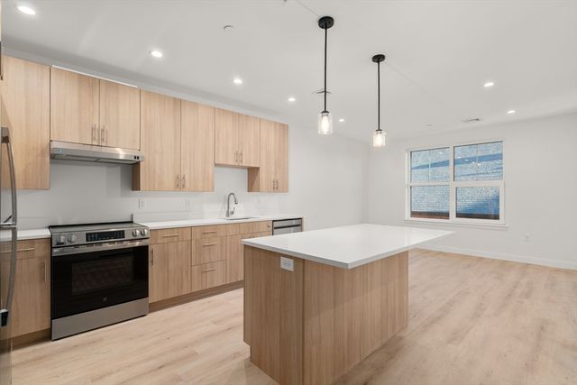 1151 Walnut 406, Newton, MA 02461