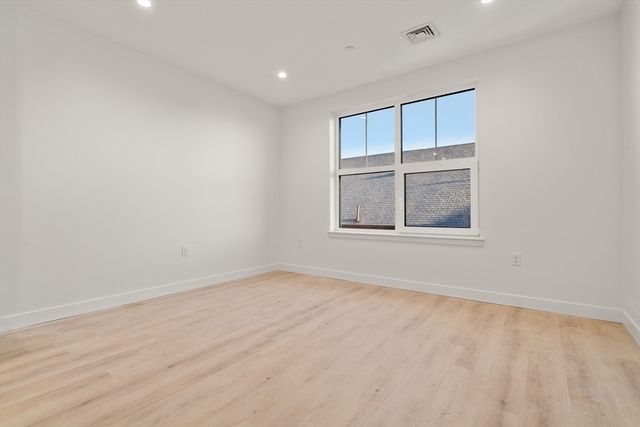 1151 Walnut 406, Newton, MA 02461