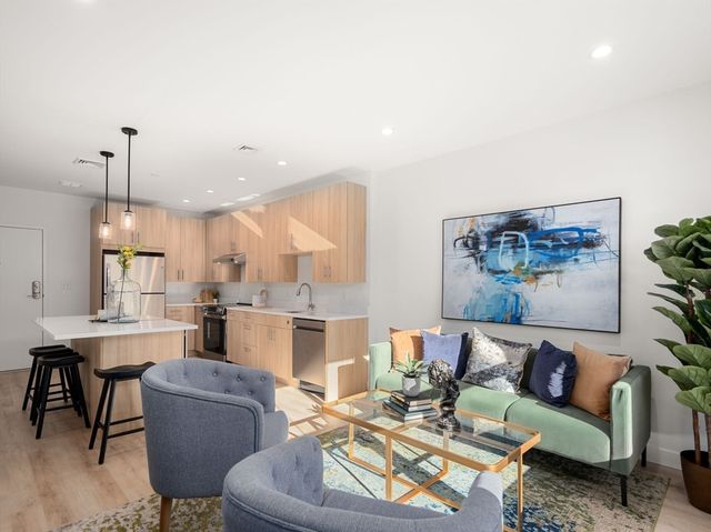 1151 Walnut 406, Newton, MA 02461