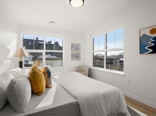 1151 Walnut 406, Newton, MA 02461