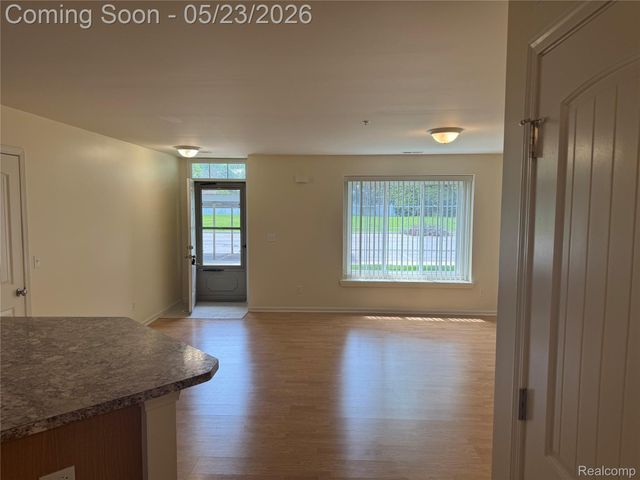 34086 Utica Road, Fraser, MI 48026