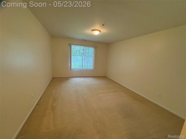 34086 Utica Road, Fraser, MI 48026
