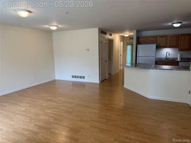 34086 Utica Road, Fraser, MI 48026