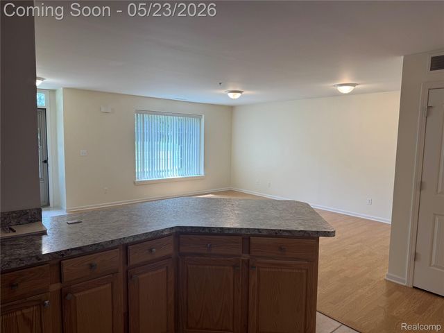 34086 Utica Road, Fraser, MI 48026