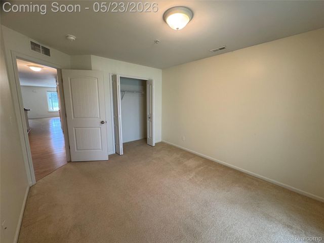 34086 Utica Road, Fraser, MI 48026