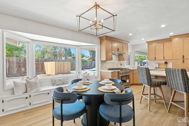 820 Ferdinand Court, Bakersfield, CA 93309