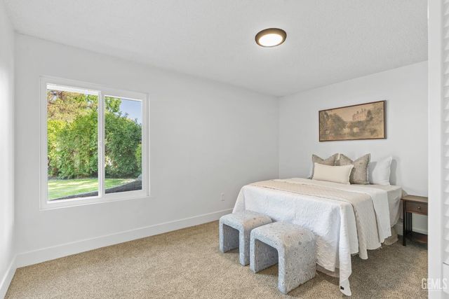 820 Ferdinand Court, Bakersfield, CA 93309