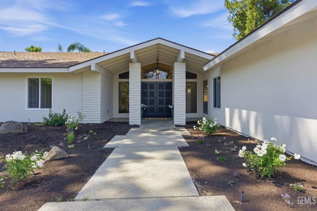 820 Ferdinand Court, Bakersfield, CA 93309