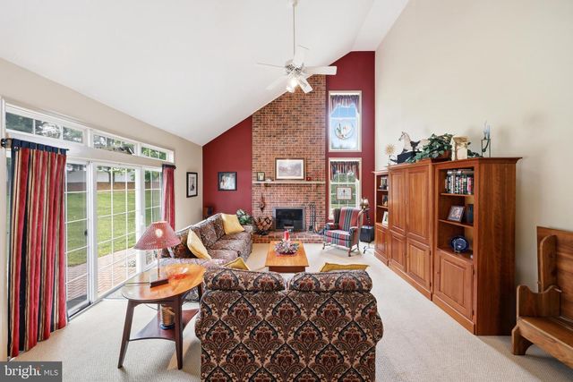 6 BLAKE CT, Sewell, NJ 08080