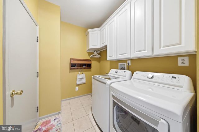 6 BLAKE CT, Sewell, NJ 08080