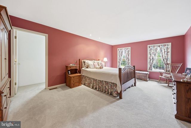 6 BLAKE CT, Sewell, NJ 08080