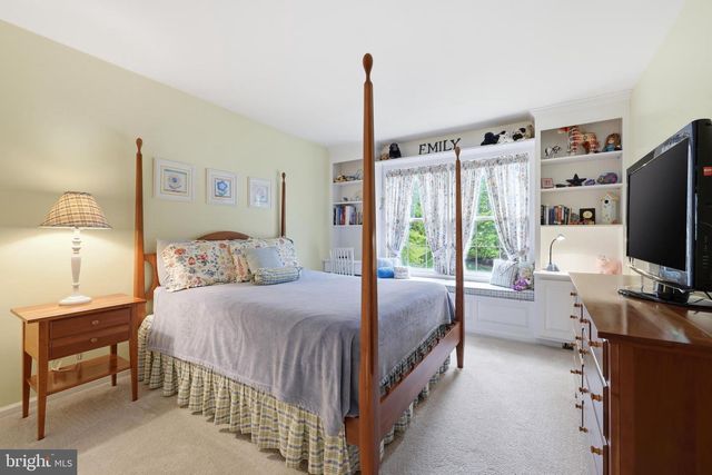 6 BLAKE CT, Sewell, NJ 08080